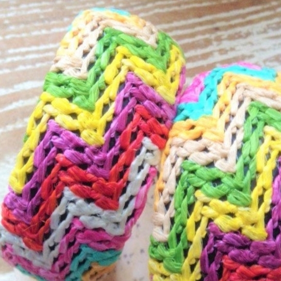 🌼 NWOT 1970s French vintage embroidered wide bangle bracelets - Picture 2 of 2